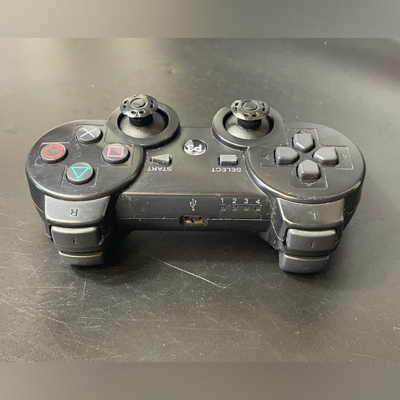 Sony PlayStation DualShock 3 Wireless Controller Black(CECHZC2U A1) - Picture 2 of 6